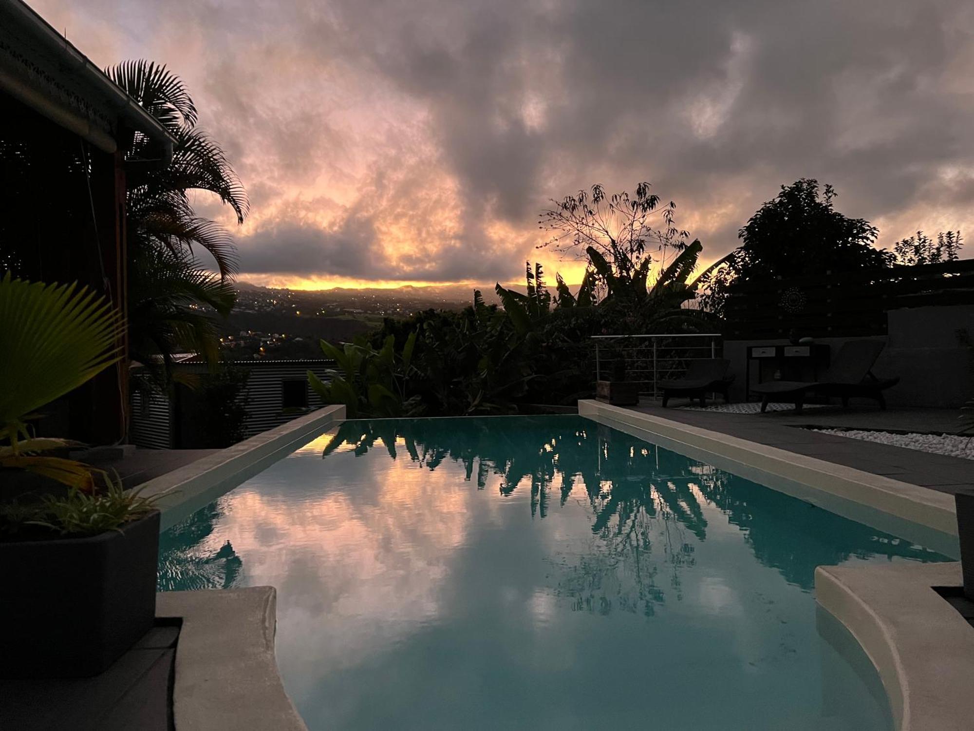Villa Ti Moon, Entre Deux, Piscine Luaran gambar